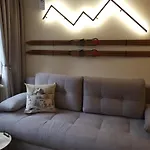 דירה Pinewood Ang Luxurious A43, Gardens בורובץ