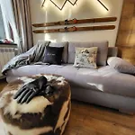 Apartman Pinewood Ang Luxurious A43, Gardens Borovec