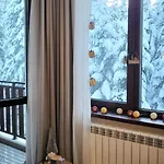 Pinewood Ang Luxurious A43, Gardens דירה