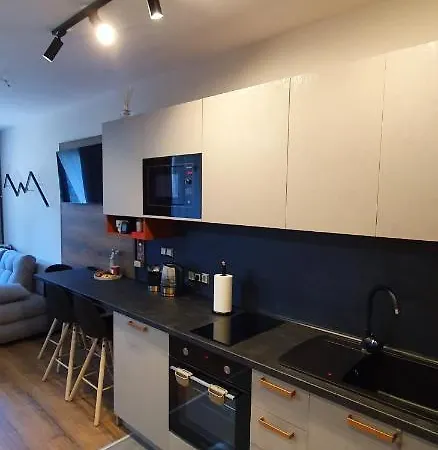 Lägenhet Pinewood Ang Luxurious A43, Gardens *