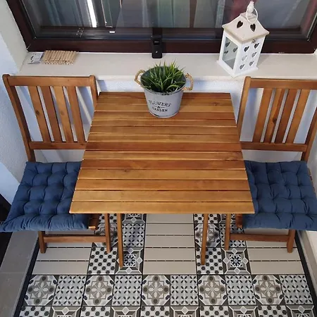 Pinewood Ang Luxurious A43, Gardens