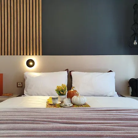 Pinewood Ang Luxurious A43, Gardens Lägenhet *