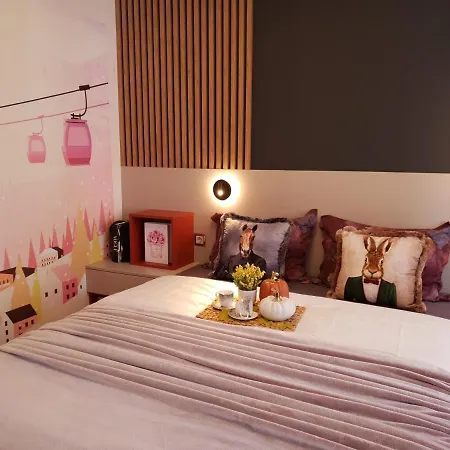 Pinewood Ang Luxurious A43, Gardens Apartment *