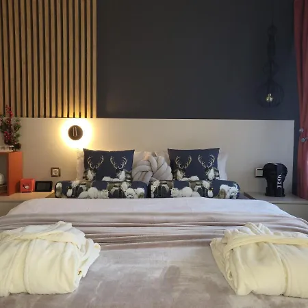 Pinewood Ang Luxurious A43, Gardens *