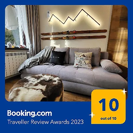 Apartment Pinewood Ang Luxurious A43, Gardens
