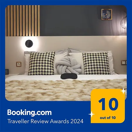 Apartment Pinewood Ang Luxurious A43, Gardens