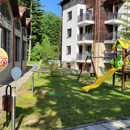 Apartment Pinewood Ang Luxurious A43, Gardens Borovets