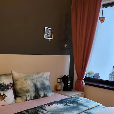 Apartment Pinewood Ang Luxurious A43, Gardens *