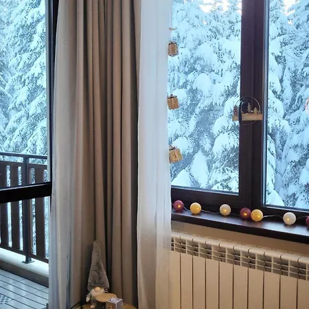 Pinewood Ang Luxurious A43, Gardens Apartment