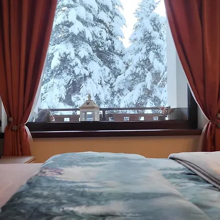 Lägenhet Pinewood Ang Luxurious A43, Gardens